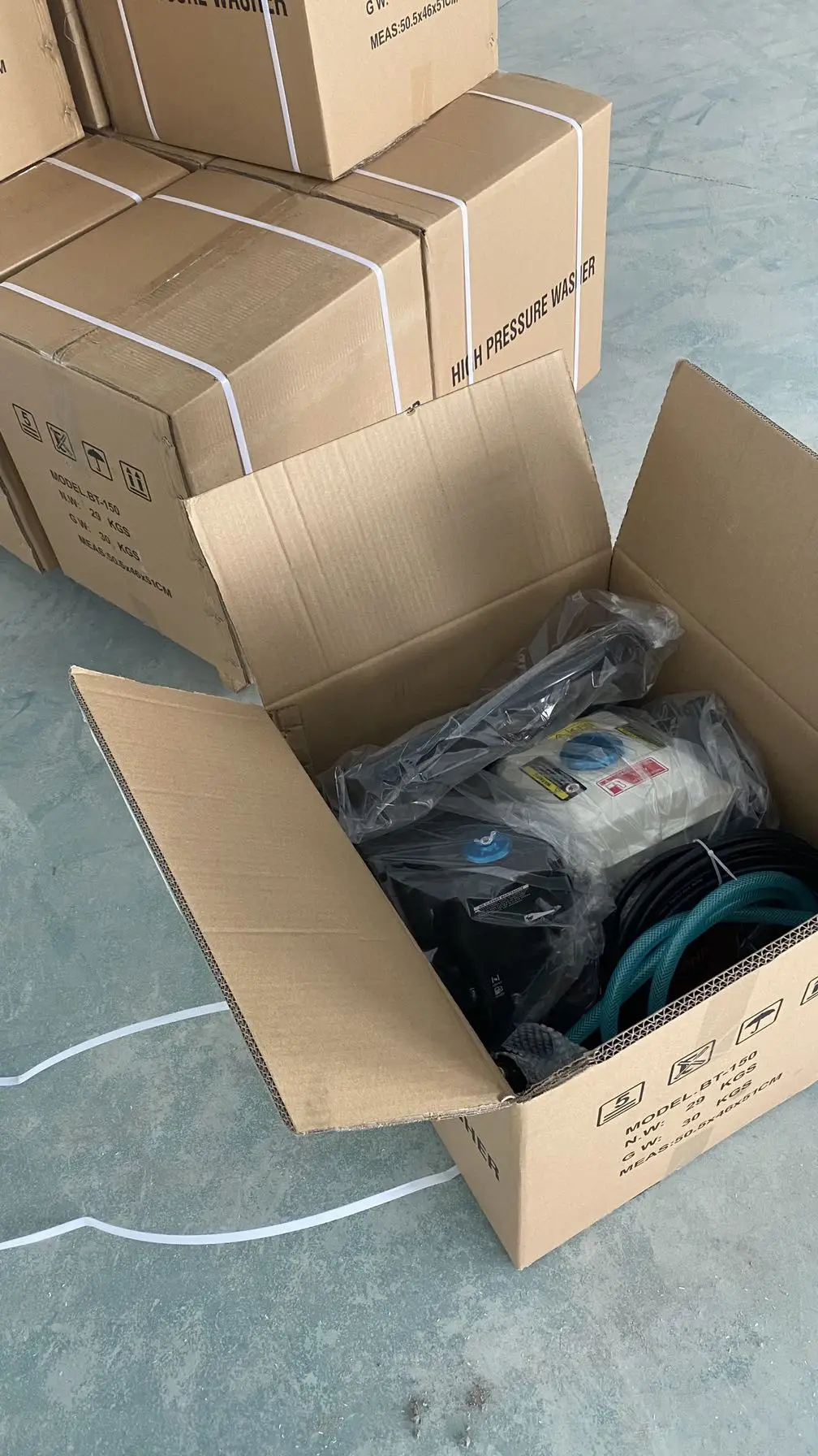 pressure washer ground/hi pressure water washer