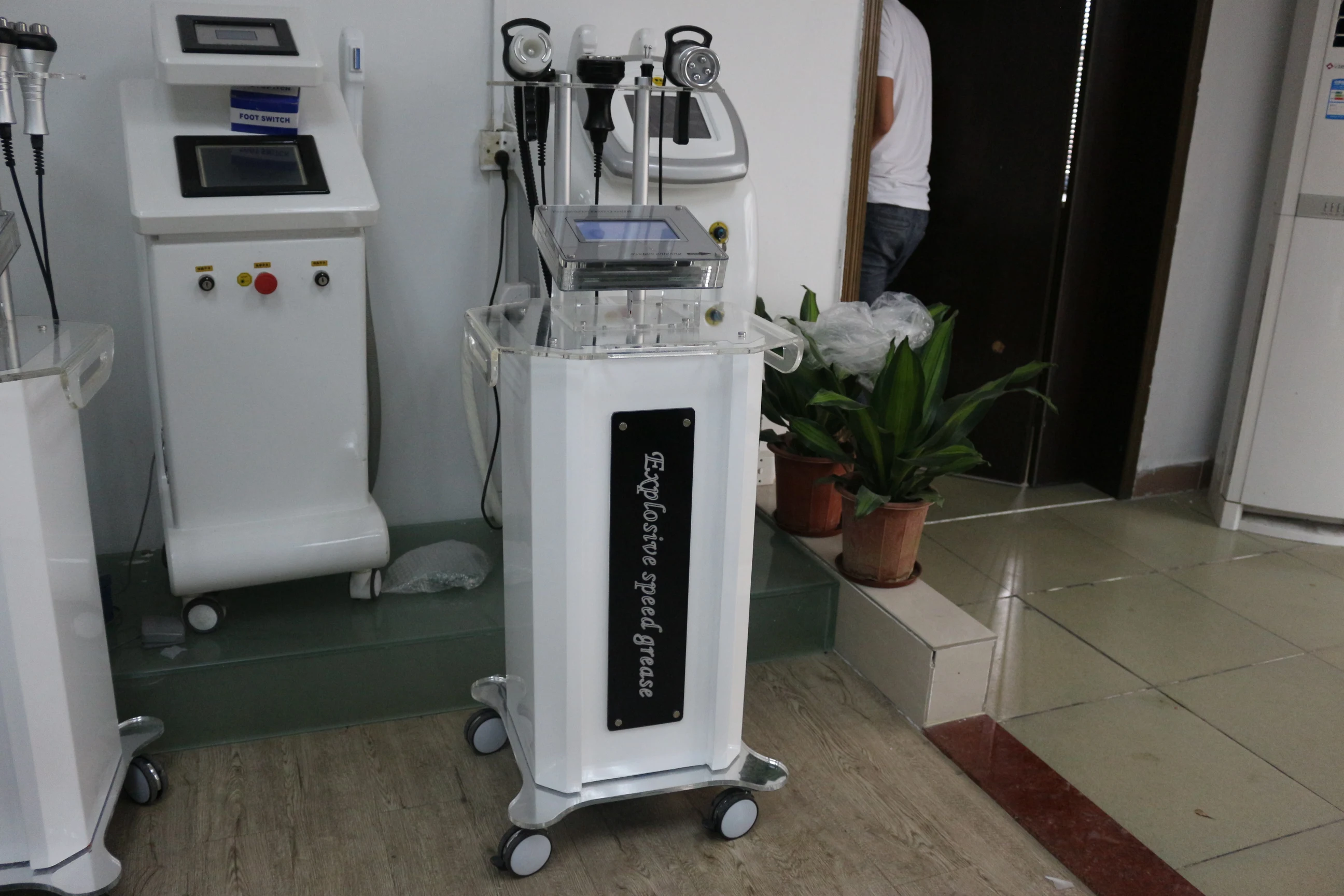 js4039B Strong Sound Wave Fat Dissolved System Ultrasonic + Vacuum +RF+BIO Machine