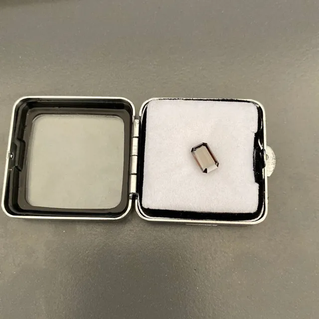 Горячая продажа большой грубый коричневый cvd алмаз 1.9ct в наличии