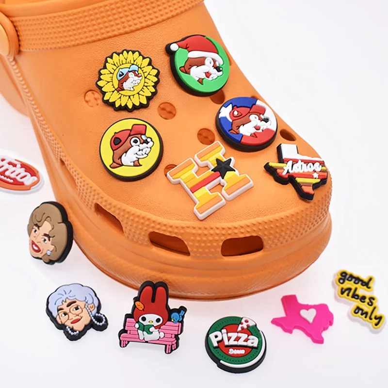 Factory Wholesale OEM BLM New Design Shoe Charms Clog Accessories Peace and Love (1600119215001)