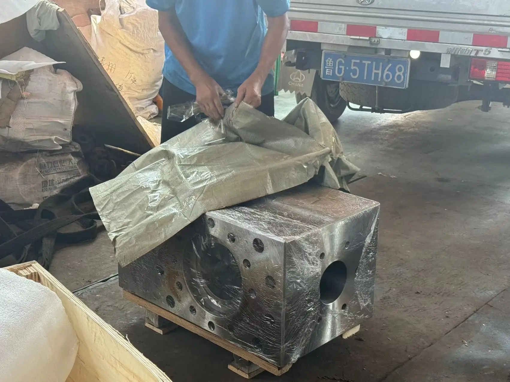 Mud Pump Spare Parts Fluid End Modules /Hydraulic Cylinder/Valve Box F-500/F-800/F-1000/F-1300/F-1600/F-2200HL For Drilling Rigs