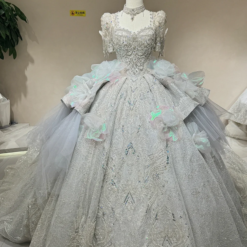 Exquisite Wedding Dresses Ball Gown Tulle Tiered Bridal Gowns 3D Flowers Robes Princess Vintage