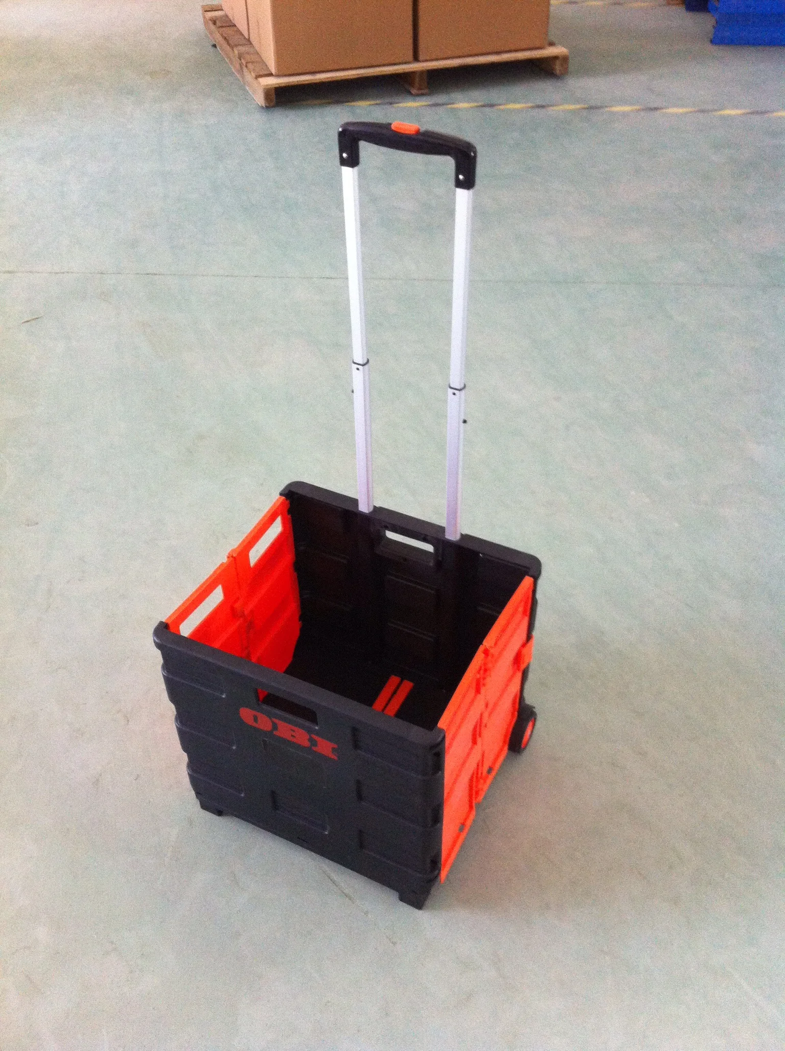 2024 new design plastic foldable trolley with wheels