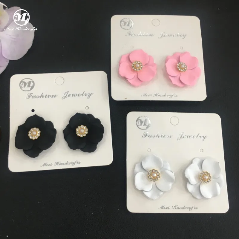 Wholesale Women Floral Petal Stud Earrings Custom Colored Pink Flowers Clip Earrings
