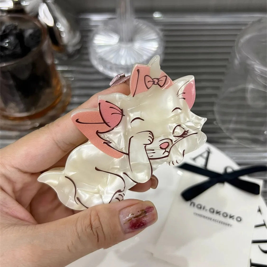 HONEY Acetic acid half tied horsetail super cute  Bear claw  foreign Mary cat cartoon clip   French Fries   claw