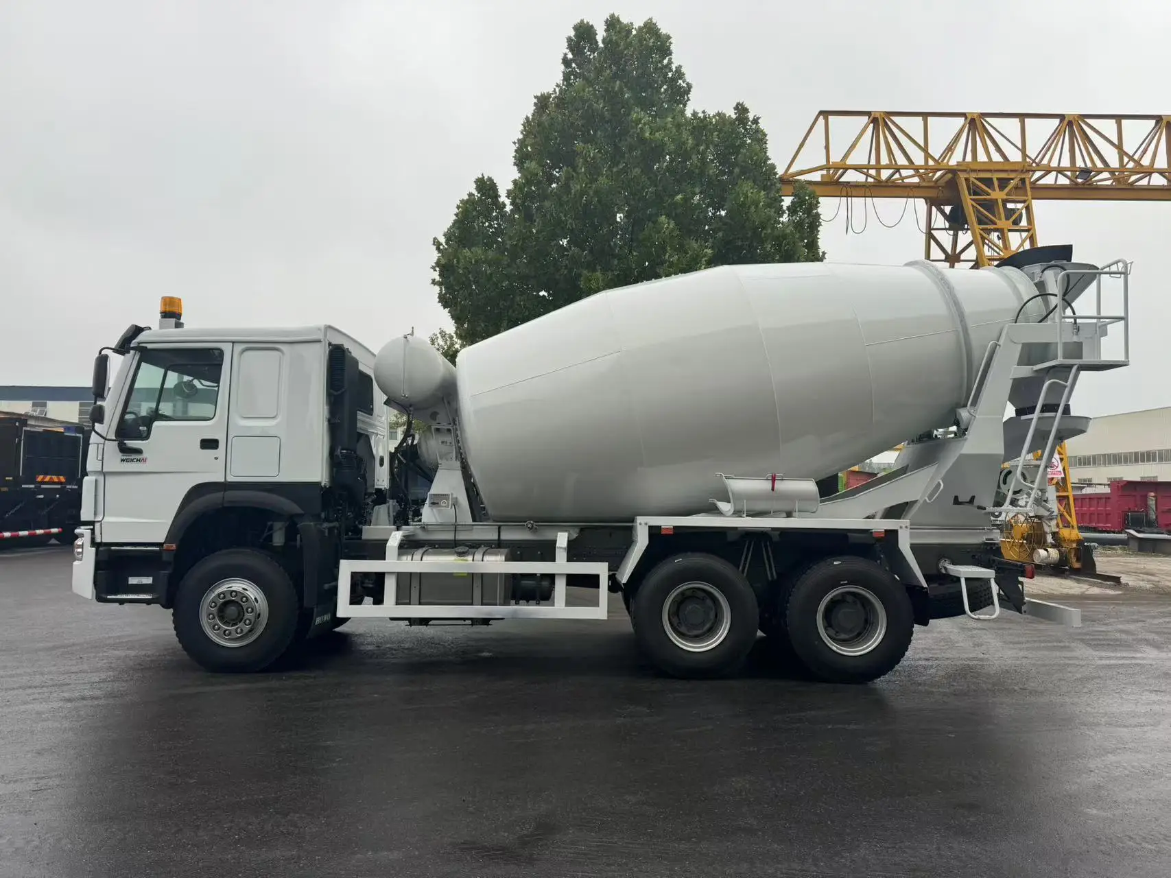 Высококачественный цементный смеситель Sinotruck Sitrak Howo 6*4 Бетономешалка