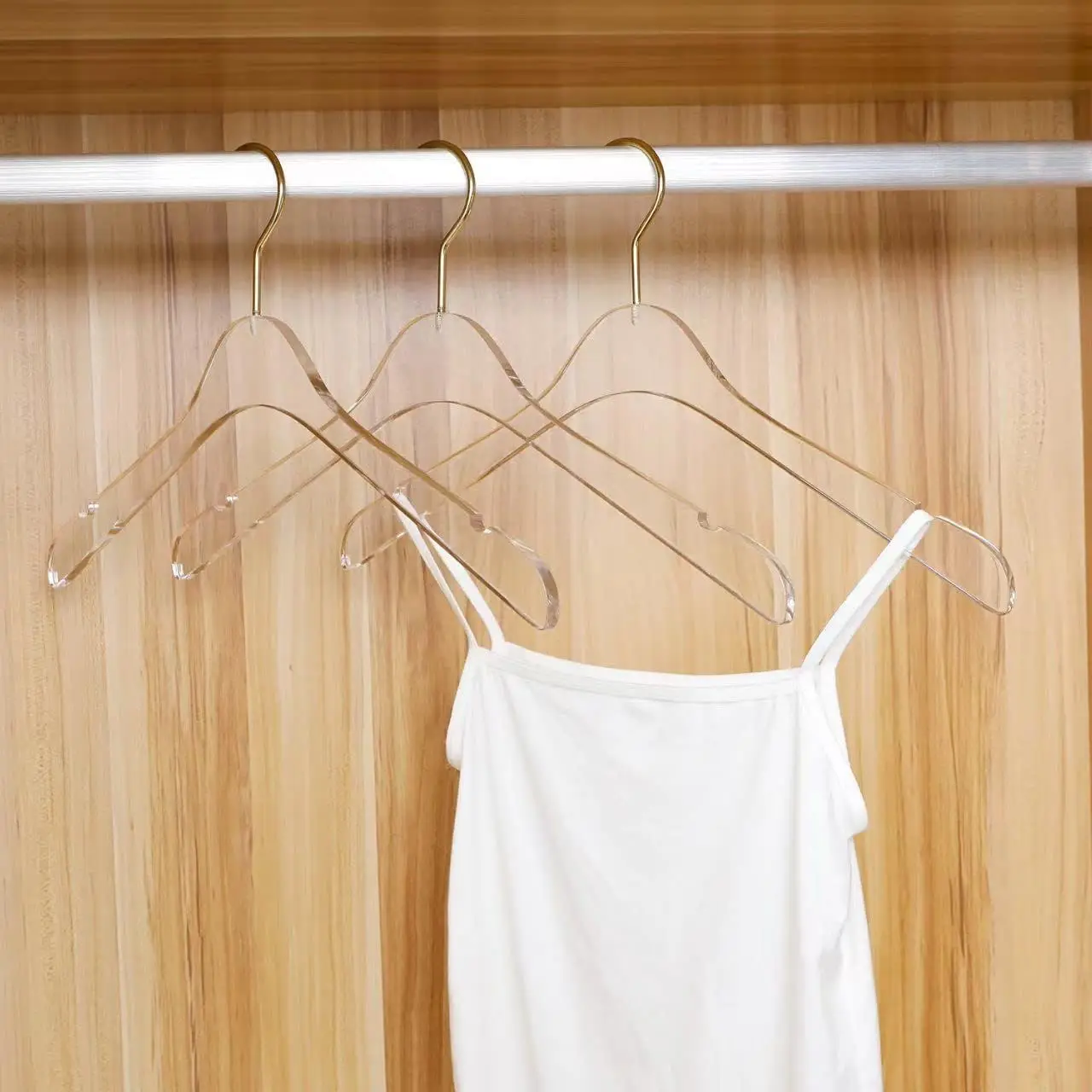 Clear Luxury Cloth Hanger Closet Plastic Coat Hangers Premium Acrylic Hangers for Clothing