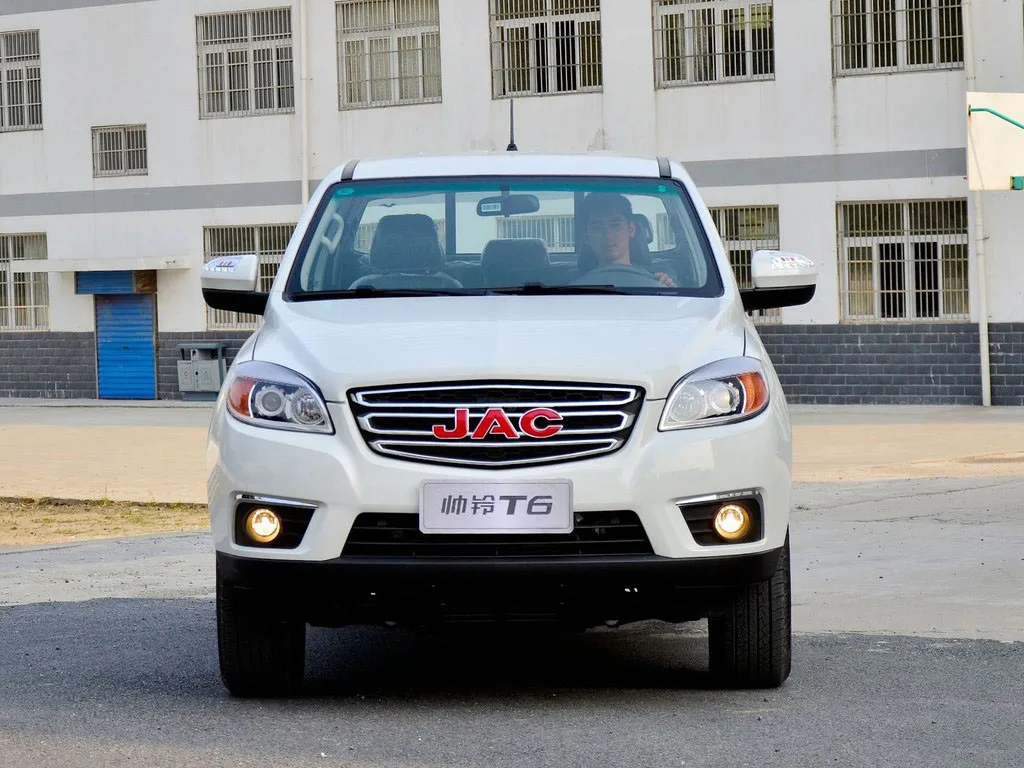 JAC T6 4*4 Euro6 pickup truck on sale With Good Price
