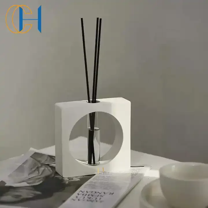 C&H Wholesale Aroma Room Fresher And Candle Set Reed Diffuser Gift Set Essential Oil Ceramic And Glass Reed Diffuser