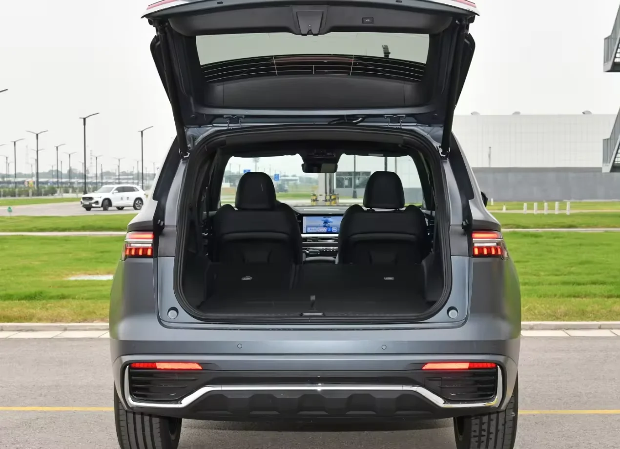 Купить бензиновый автомобиль из Китая Geely Xingyue L 5 дверей мест внедорожник высокая скорость 215 км/ч передний привод бензиновые автомобили для взрослых