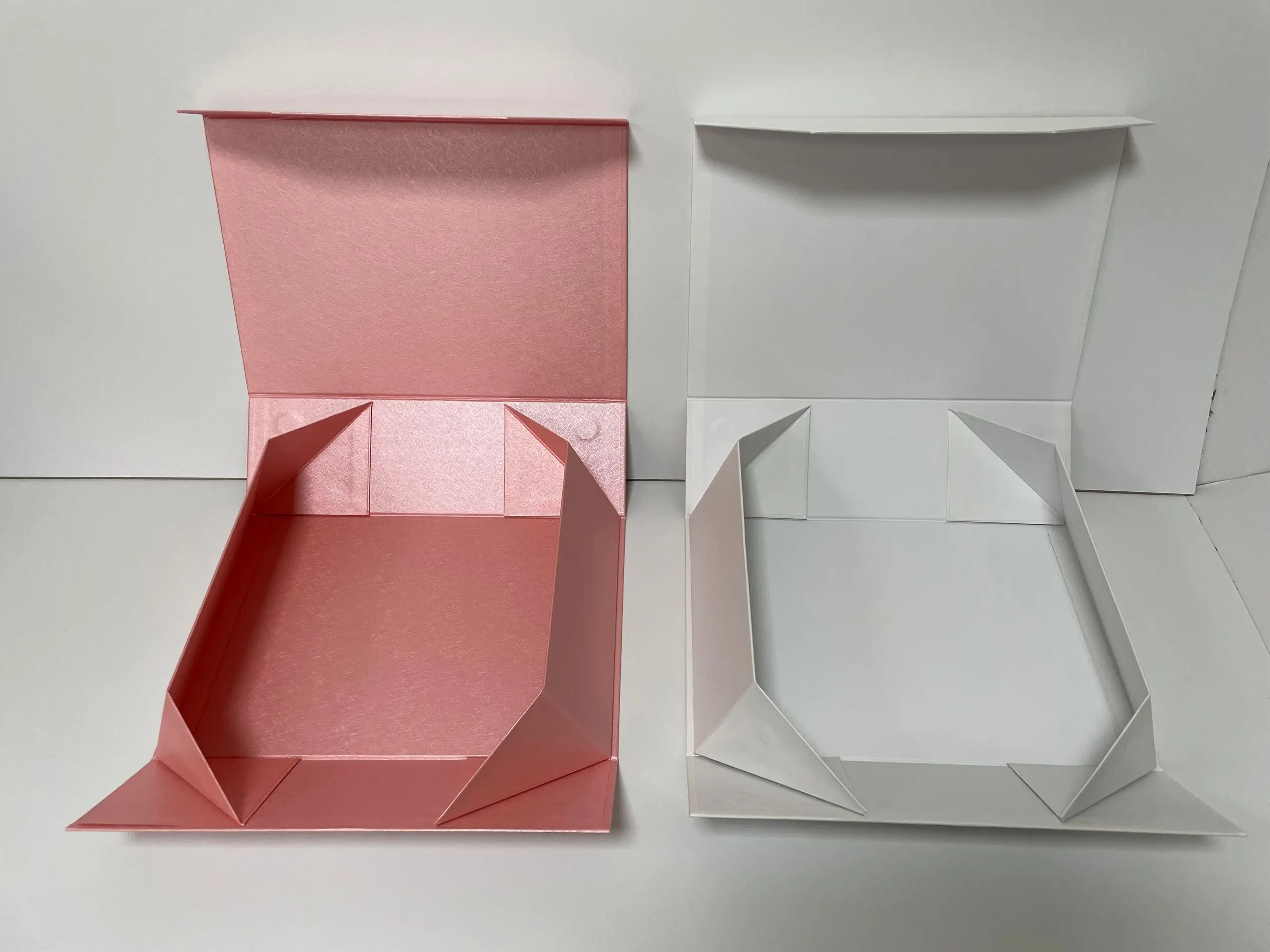 Luxury High Walled Rigid Folding Magnetic Gift Box With Lid Magnetic Cardboard Folding Paper Gift Storage Box