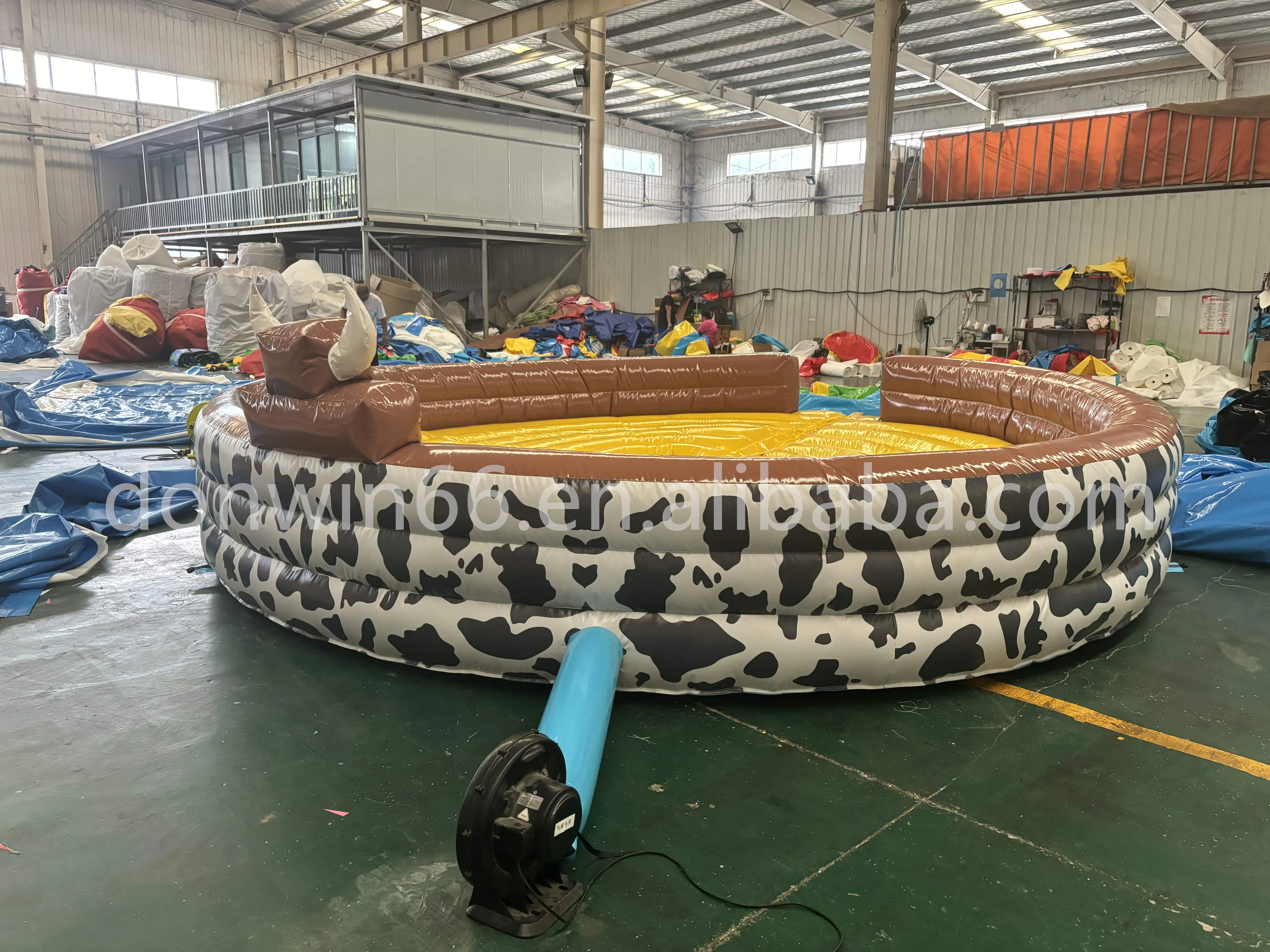 Thailand Export Commercial Riding Bull Game Outdoor Inflatable Amusement Rodeo Games 5m Diameters Crazy Mechanical Bull