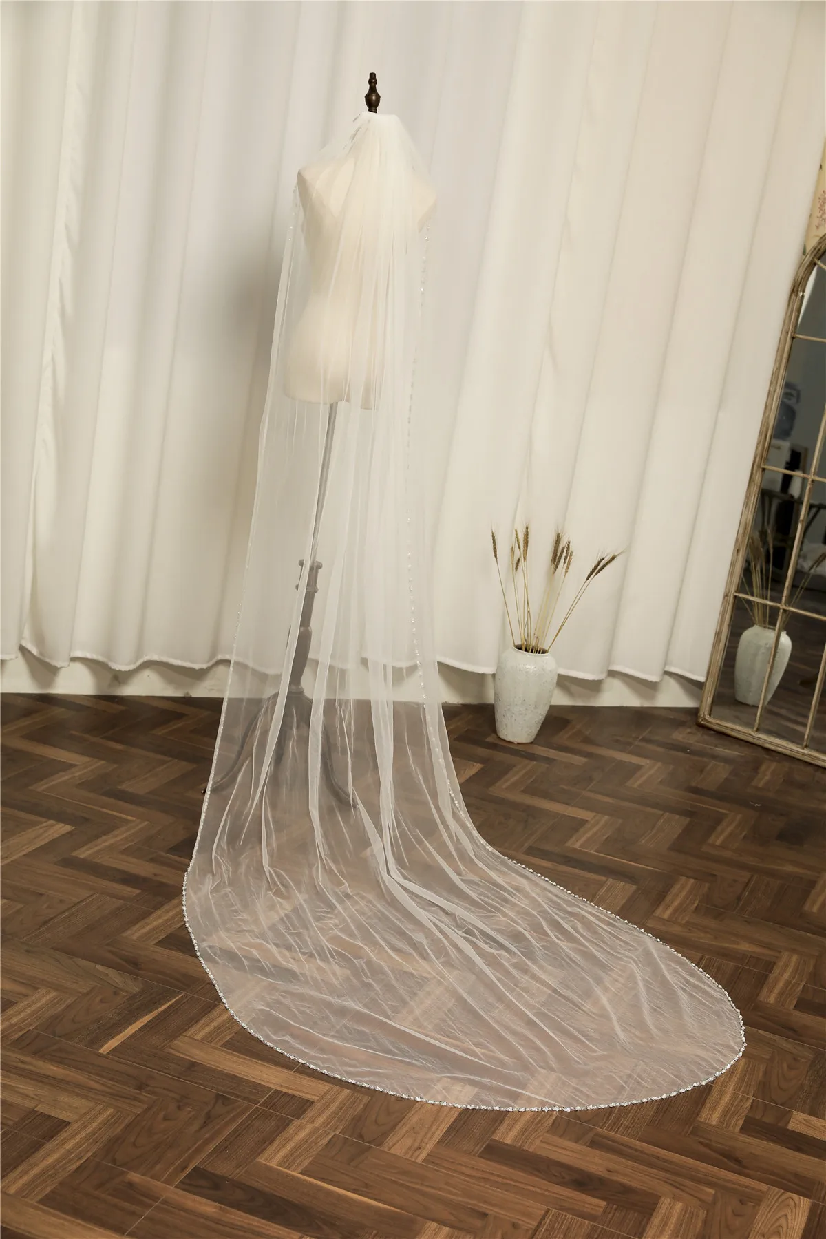 Hand-stitched bead Sequined Tulle Veils 1 tier Bridal Cathedral long Veil 3M*1.5M long velo de novia with comb