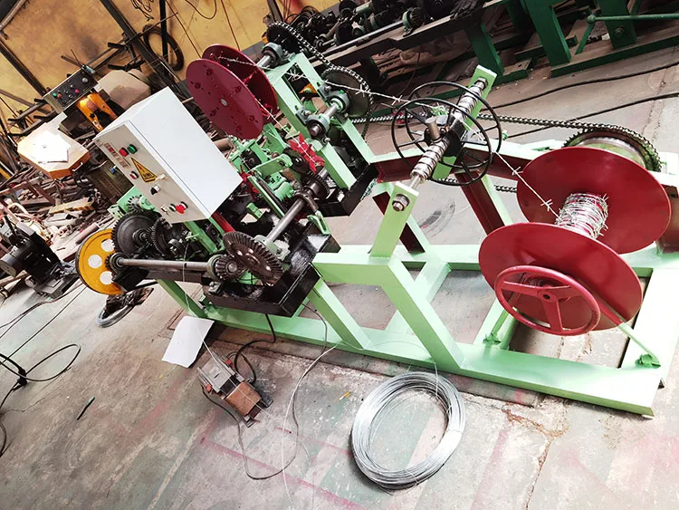 Single wire security fence making barbed wire machine