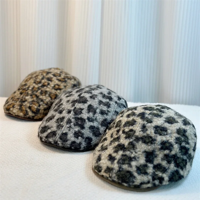 Женский берет с леопардовым принтом