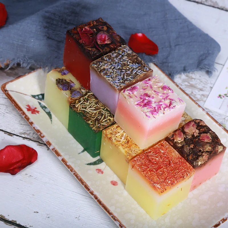 special wholesale price Whitening Handmade Soap Dried Flower Bath Soap Facial and Body Cleaning Soap