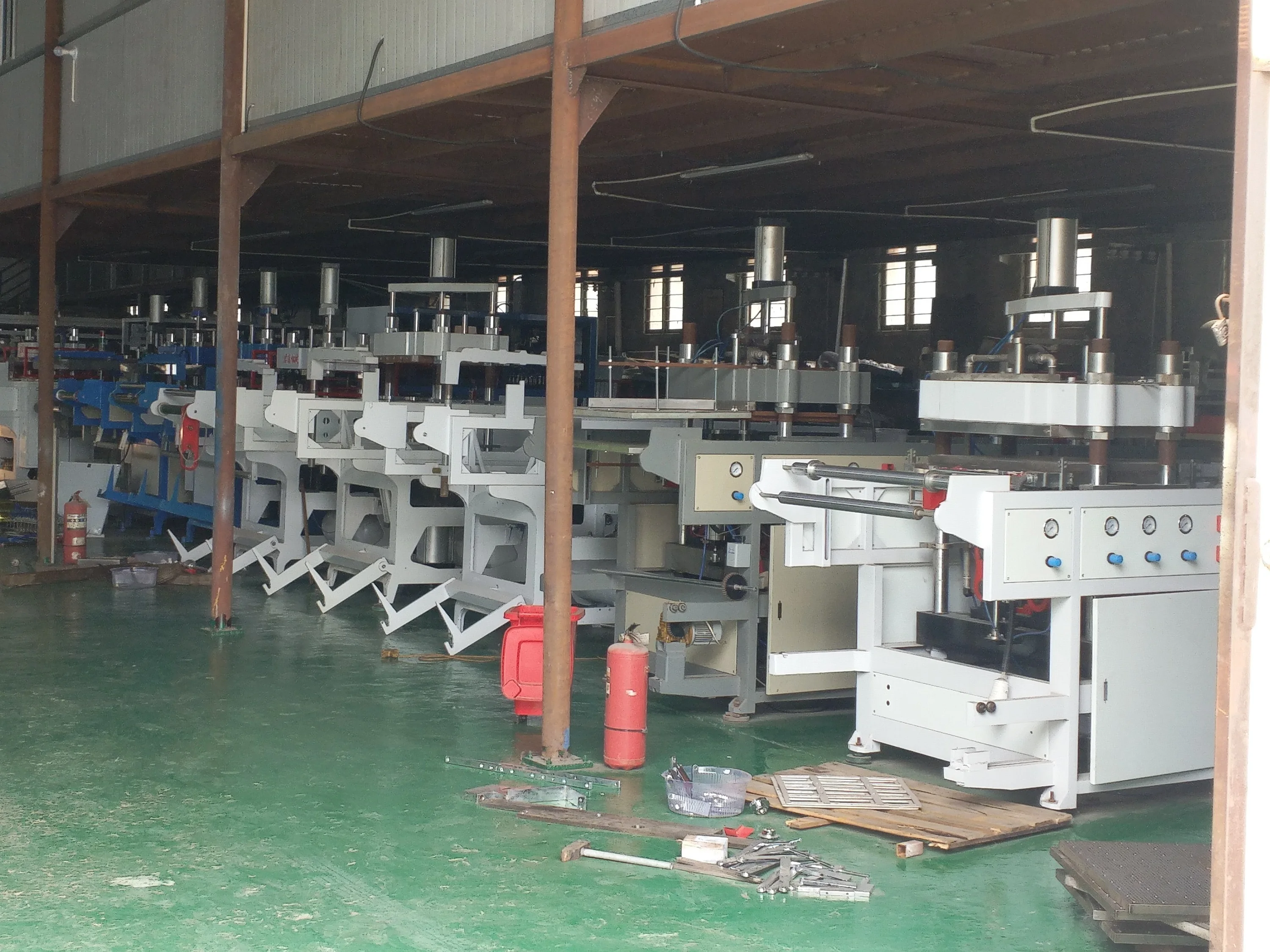 Multi-station thermoforming machine