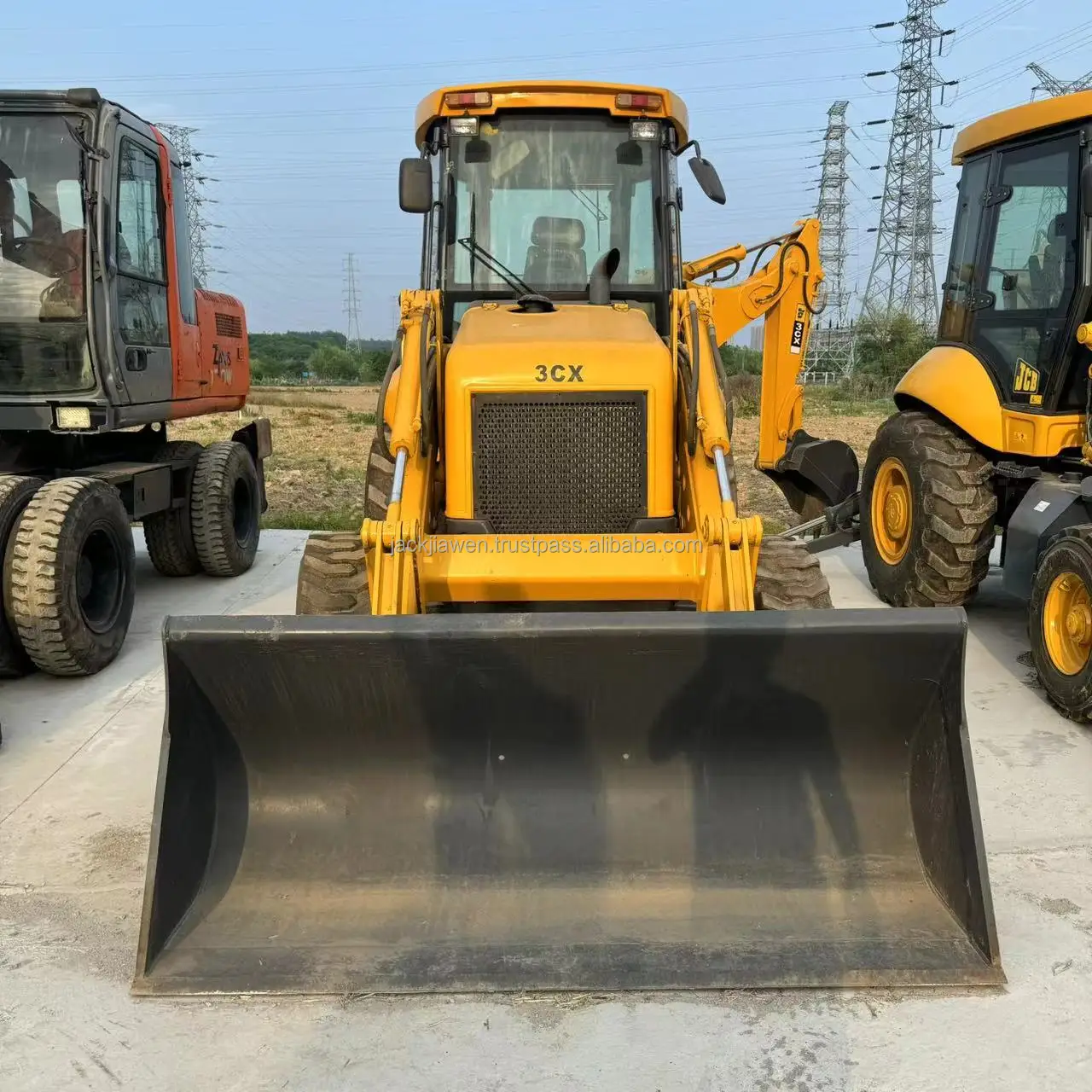 Продажа подержанных экскаваторов JCB 3CX 4CX с EPA и CE ограниченным рабочим временем по сниженным ценам