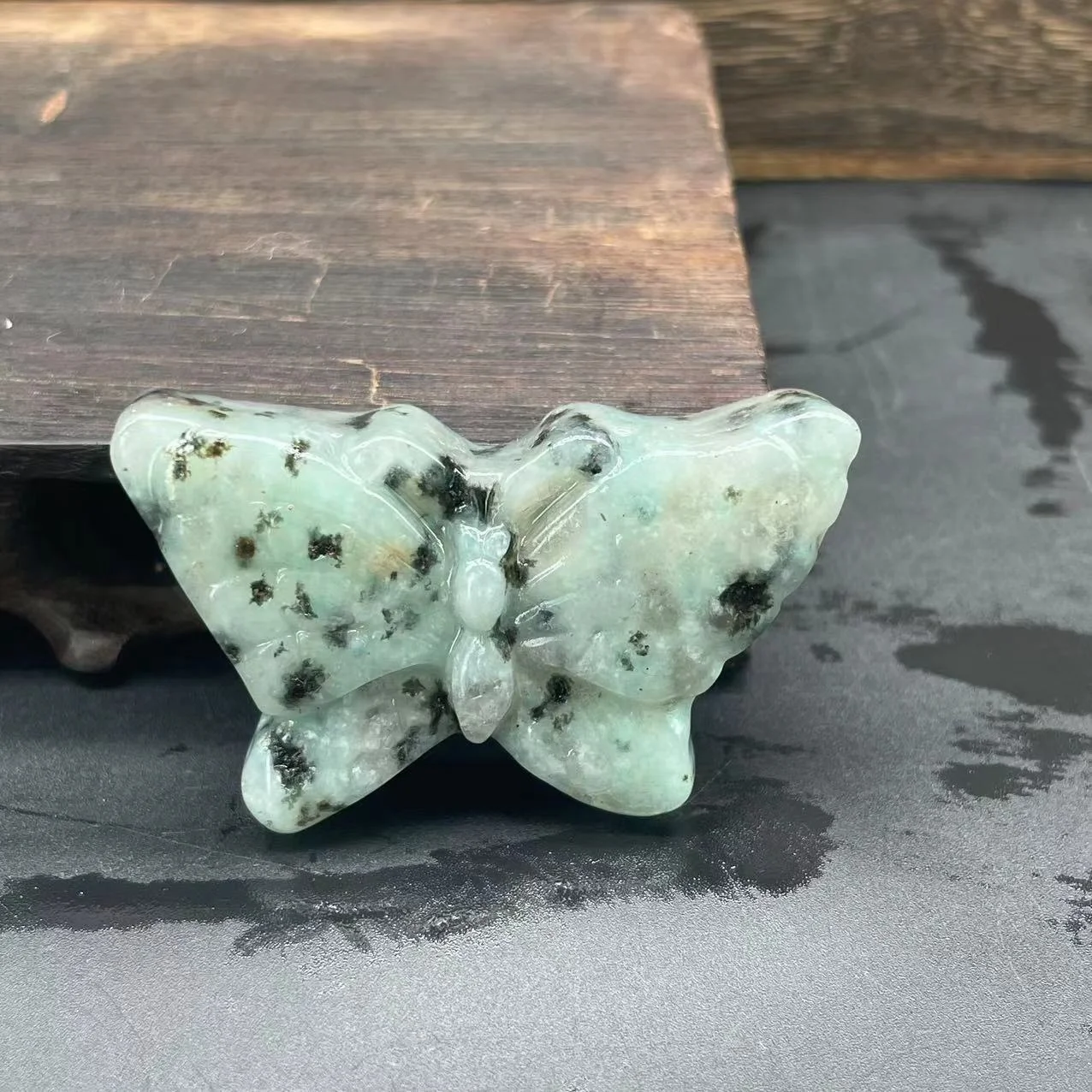 New arrivals natural polished crystal carvings cherry blossom agate butterfly precious stones for sale