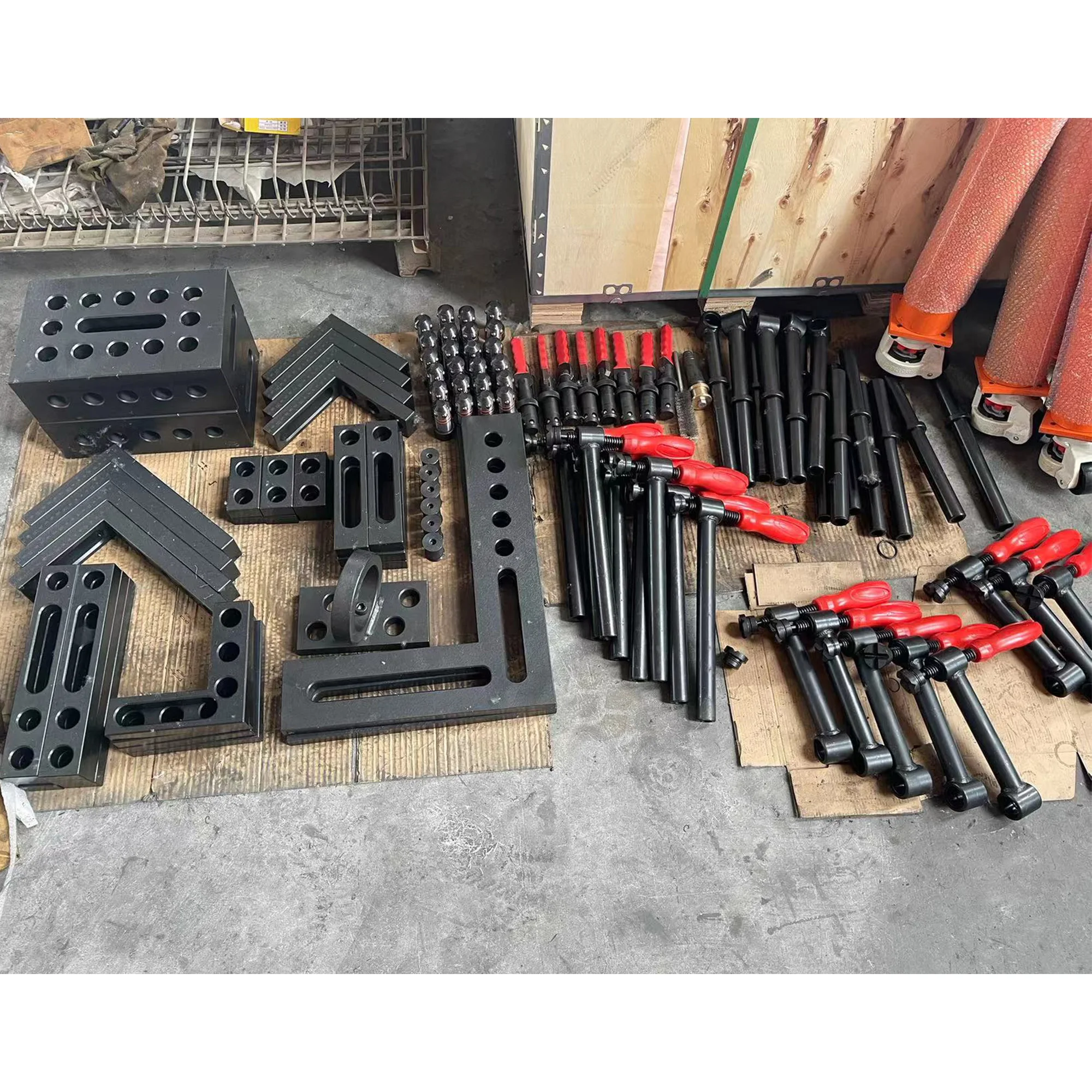 Precision cast iron 3D welding table D16/D28 3D welding table