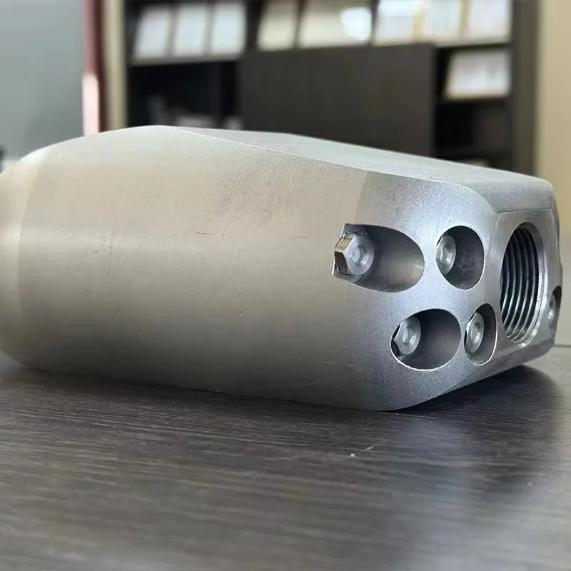 Amjet подходит для машин с тяжелыми форсунками и скоростью потока более 70 литров.