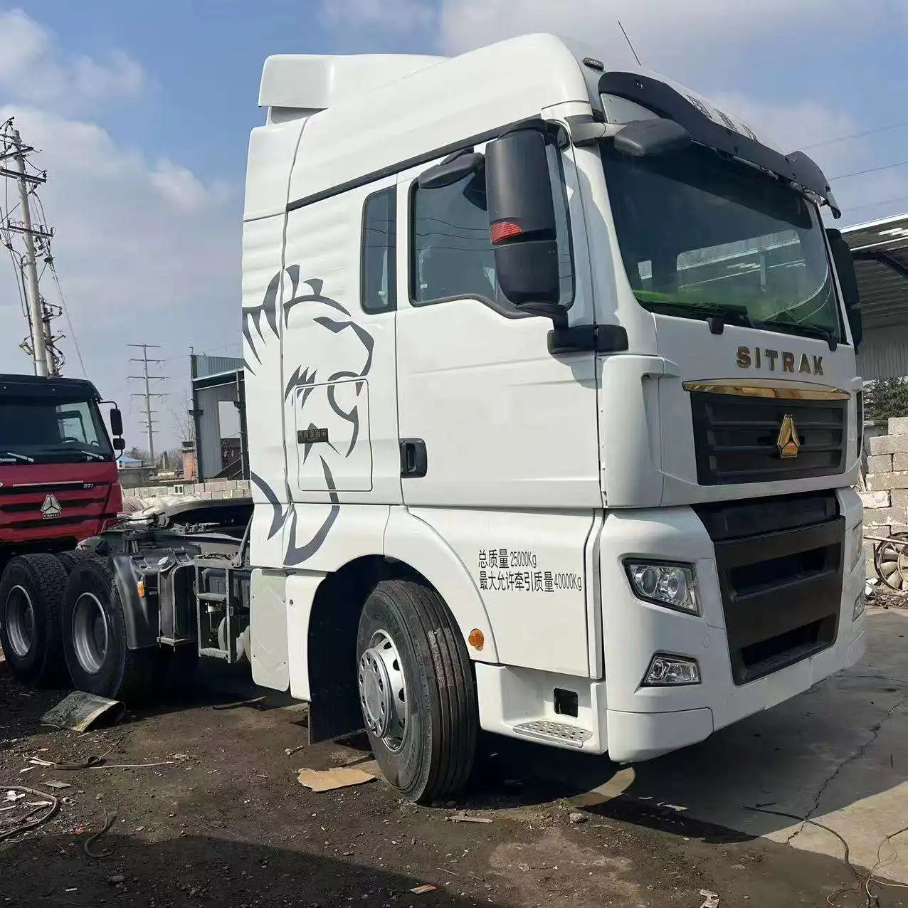 Sinotruck Подержанный трактор Sitrak C7H головка прицепа 10 шин 540 HP LHD грузовик по хорошей цене
