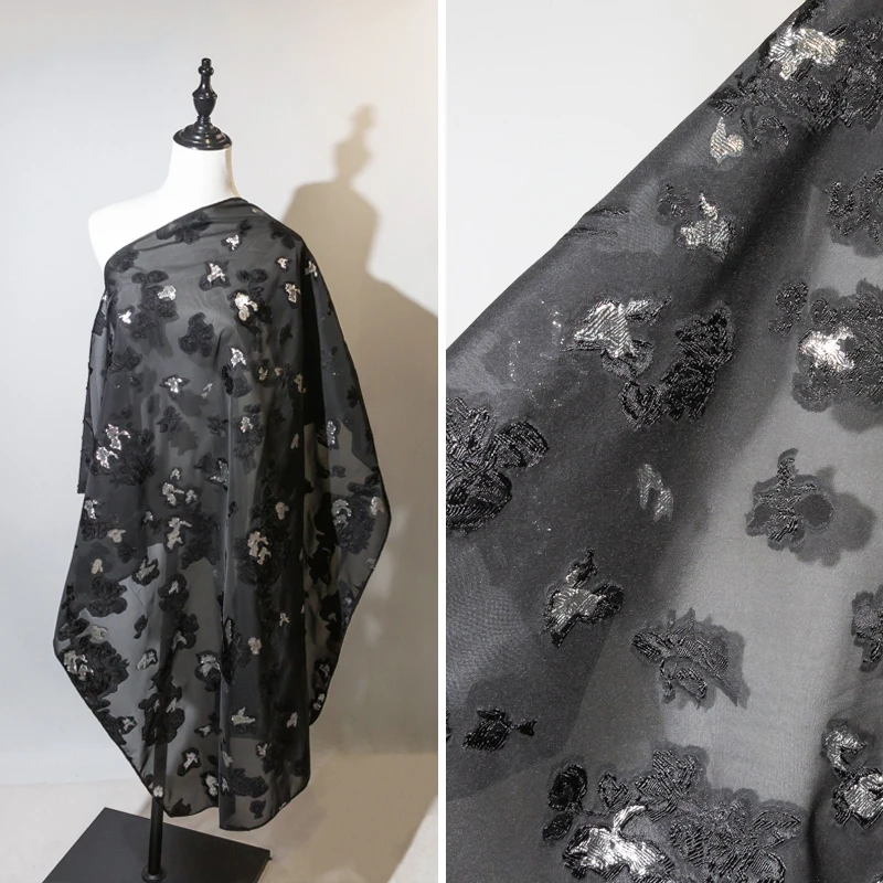 KEER Factory Custom TRJG3237ME Women Dress Yarn Dyed Lurex Clothing Manufacturer Damask Fabric Jacquard