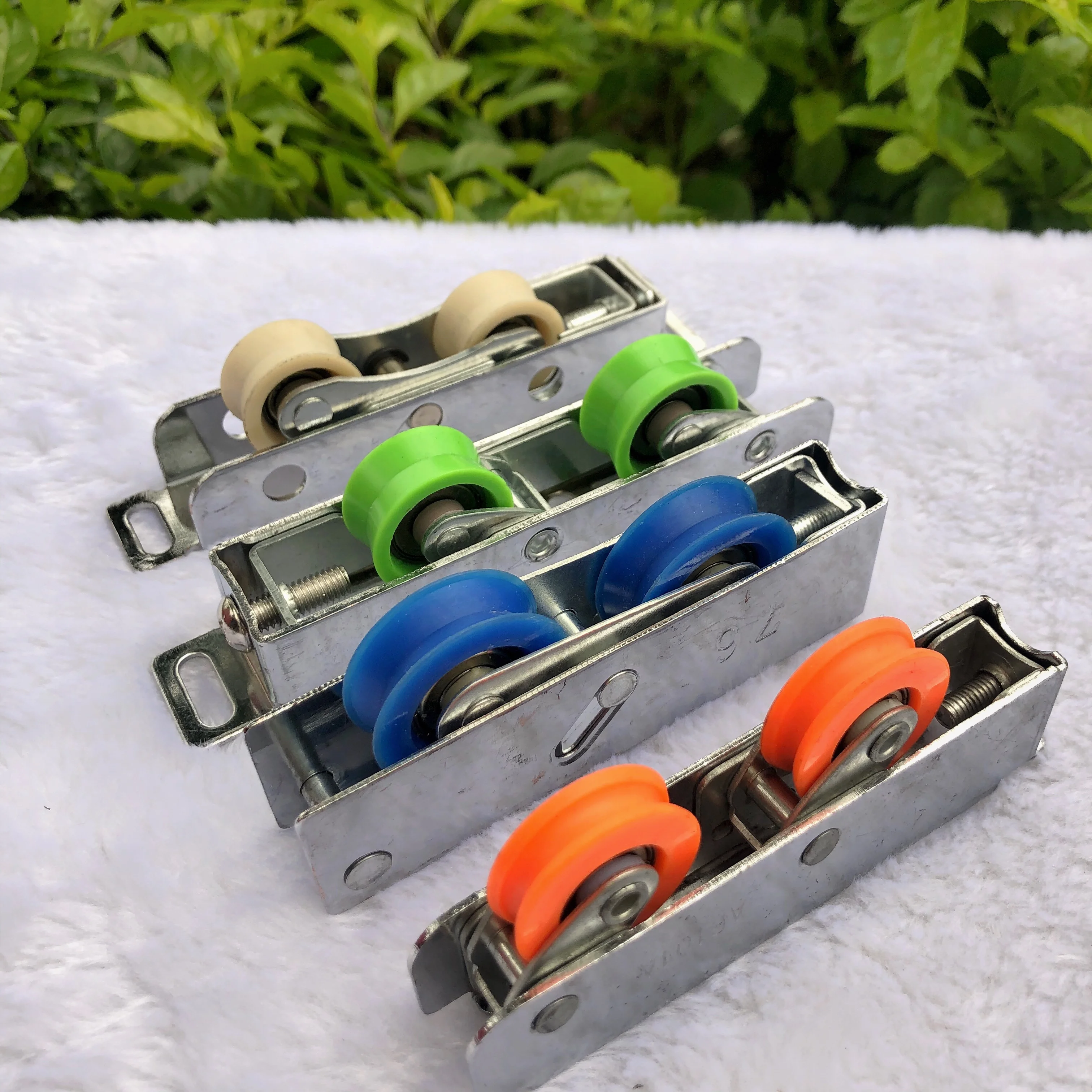 
Newest double pulley sliding long plastic roller wheel for sale 