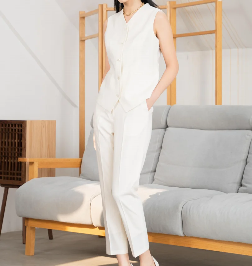 Ladies classic white notch lapel 2 single buttons suit with vest