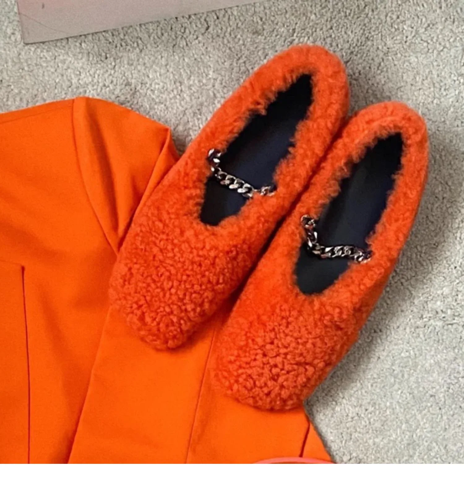 
Flat-heel for Ladies Real Lambs wool Fur Shoes Women Fashion Outdoor For four seasons 
