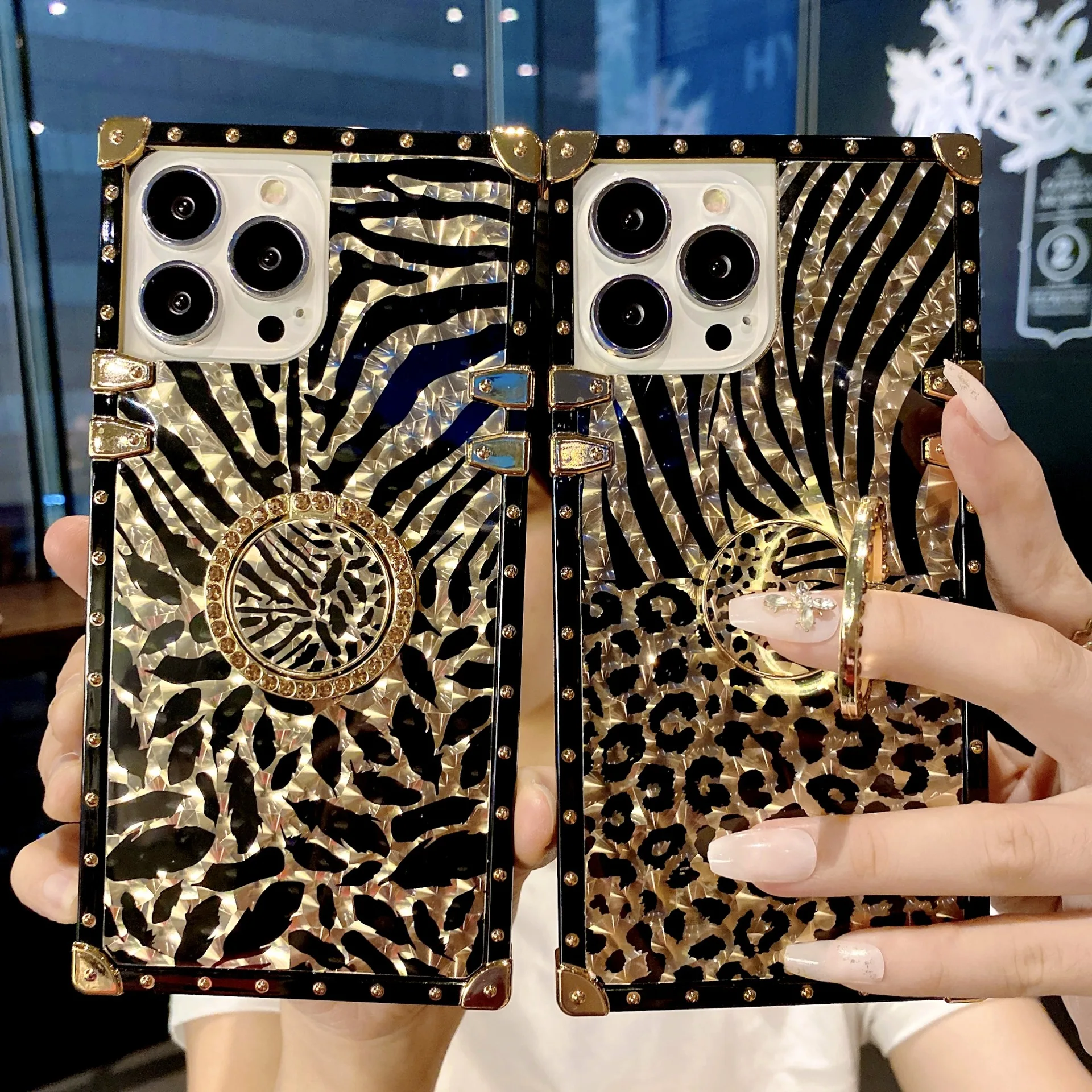Hot Sale Luxury Feathers Leopard Print Square Phone Case with Ring Holder for iPhone 14 Golden Frame Cover iPhone 13 12 11 X XR