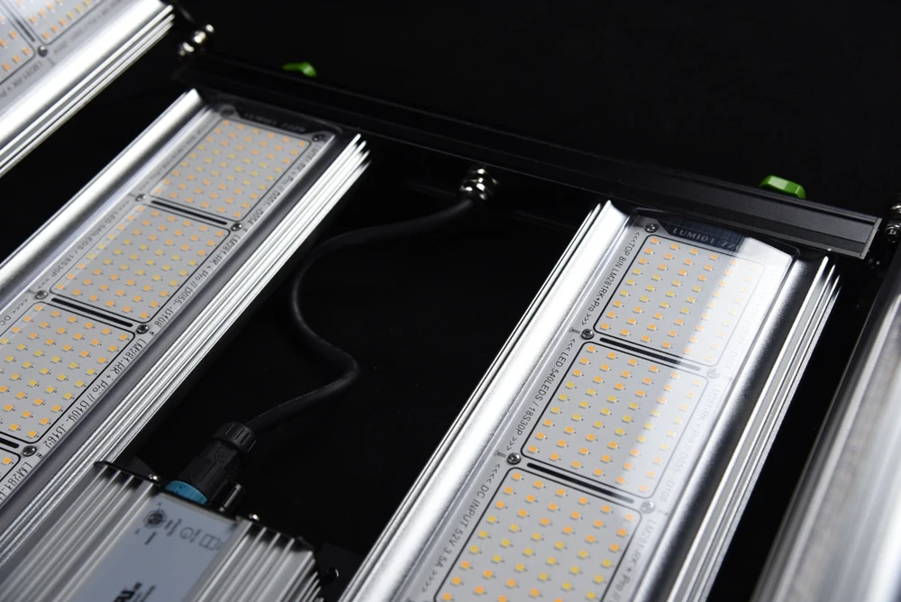 Most powerful 2023 Commercial growing led hydroponic grow light 720watts led grow light for indoor plants