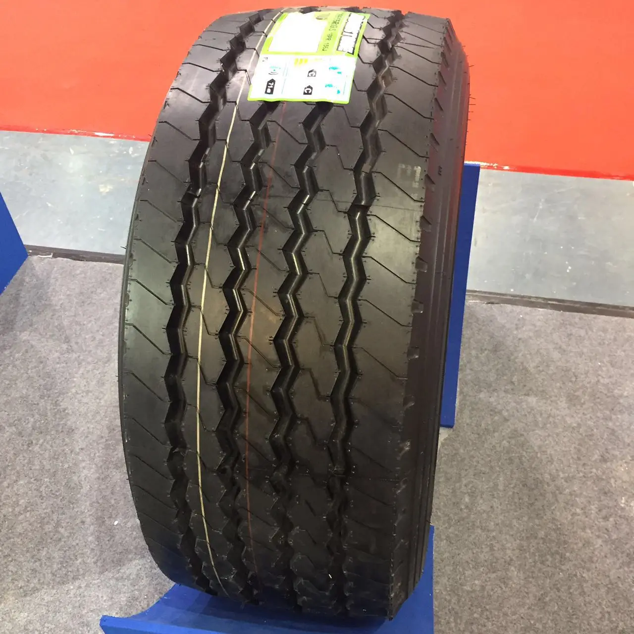 Cheap quality tires  385/55R19.5    435/50R19.5 truck tubeless TBR truck tyre