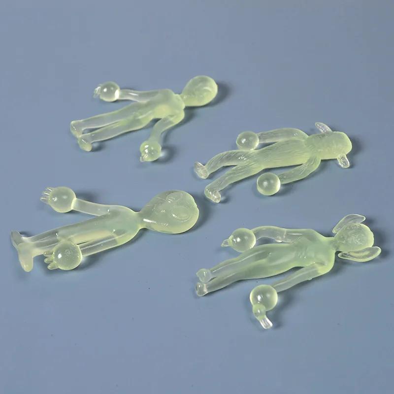 Hot selling amazing glow in dark alien baby party favor decorations gifts for kids