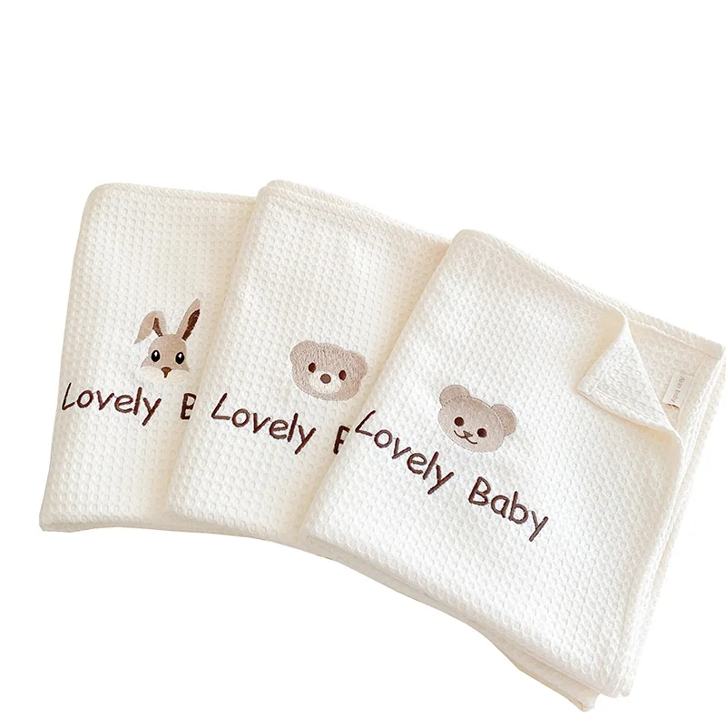 Korean Style Soft Comfy Spring Cute Bear Bunny Rabbit 100% Bamboo Fiber Waffle Plain Embroidery Baby Knitted Blanket