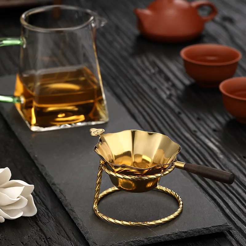 Wholesale Metal Stainless Steel 304 Wire Strainer stainless steel tea strainer with wooden handle