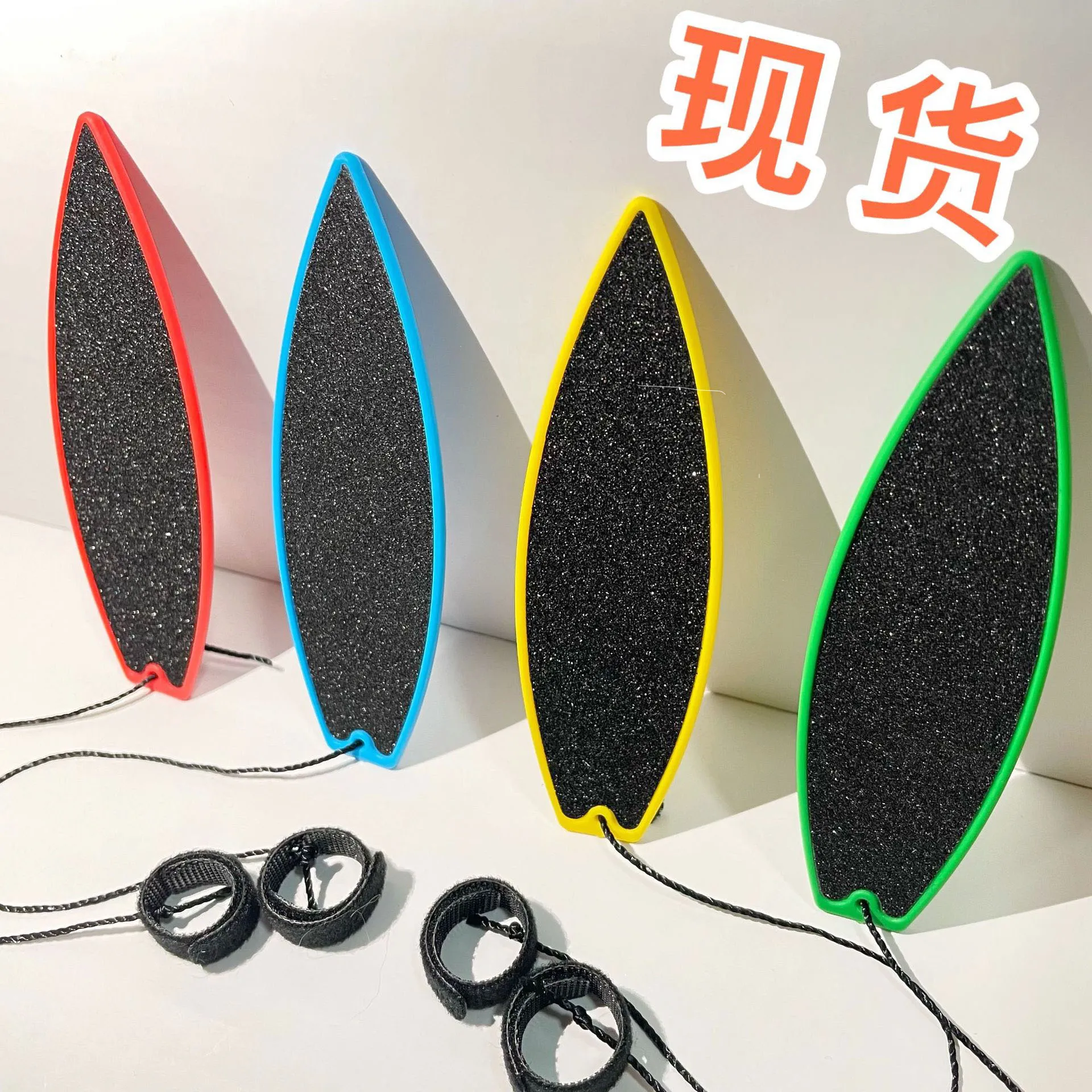Cute Finger Mini Fingertip Surfboard key pendant personality Deck Finger Surfboard Surfing skateboarding Toy key chain