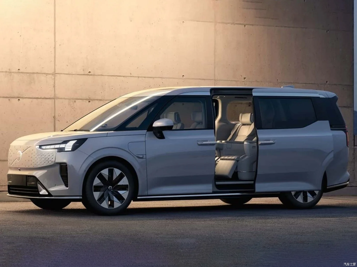 Новый V olvo 2024 EM90 ультра чистый Электрический MPV 738 км длинная выносливость XC60 XC 90 S60 S90 новые энергетические транспортные средства