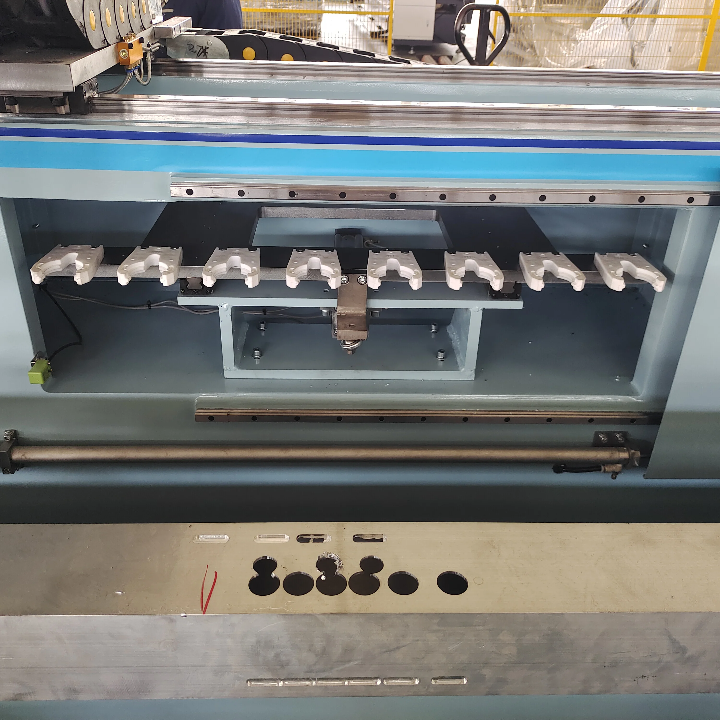 3000mm  Automatic tool change 3 Axis Aluminium Profile CNC Milling Machining Centre, Window Door Curtain Wall Machinery