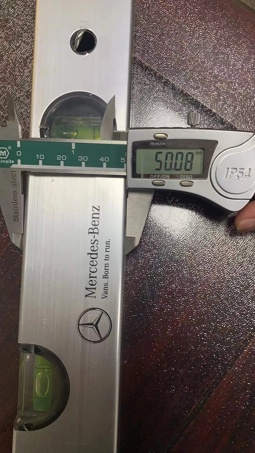 YJ-AL97D Power Magnetic Spirit Level Aluminum Spirit Level Water Aluminum Level Ruler