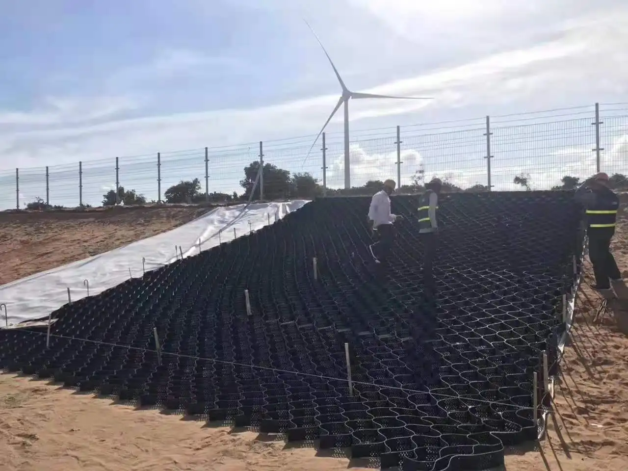 Good Supplier Competitive Price Plastic Geocell For Road Gravel Grid Geocell