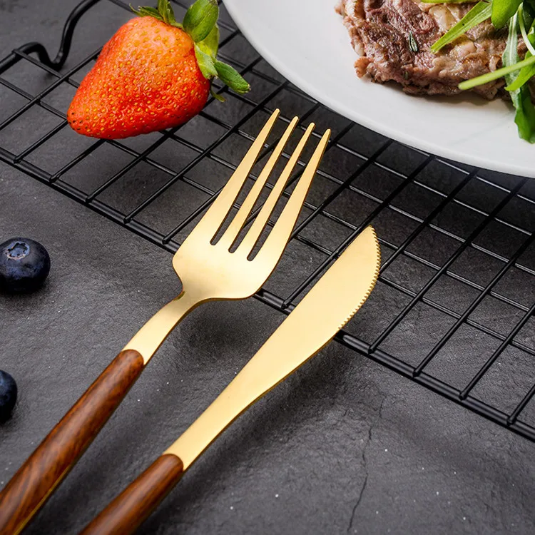 Latest Designs 5 Piece Home Hotel Gold Forks Bulk Gold Stainless Steel Flatware Set With Wooden Handle