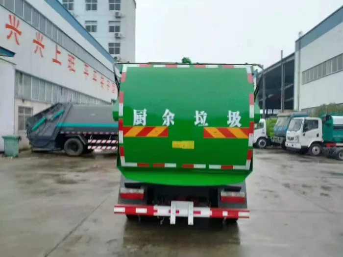 Dongfeng round tank hydraulic lifting kitchen garbage truck