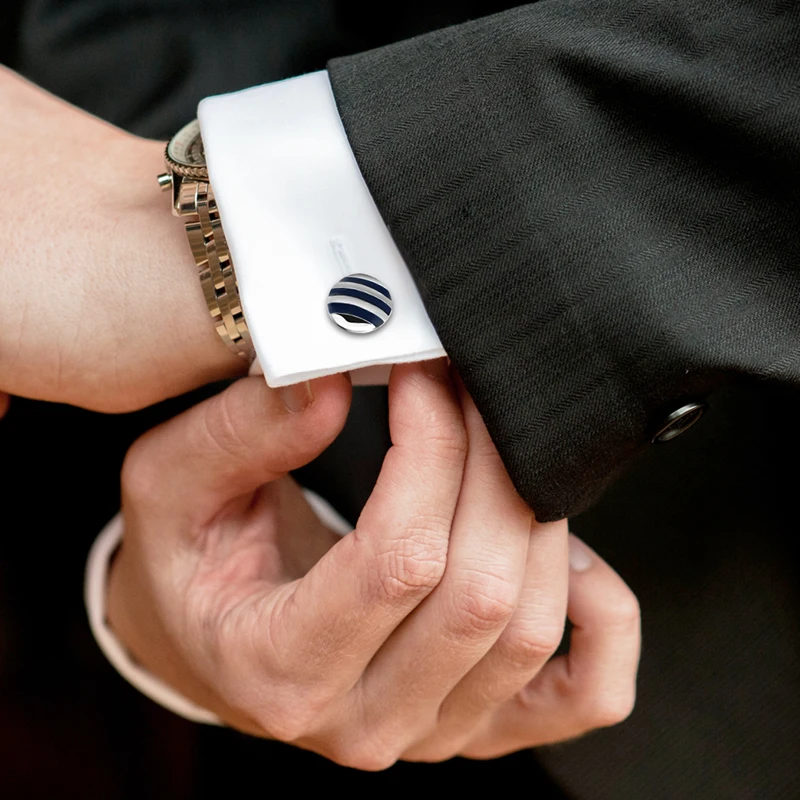 Kaidvll Cufflinks Luxury White Stripe Rectangle Cufflink Brand High Quality Crown Crystal Novelty Cufflink For Mens