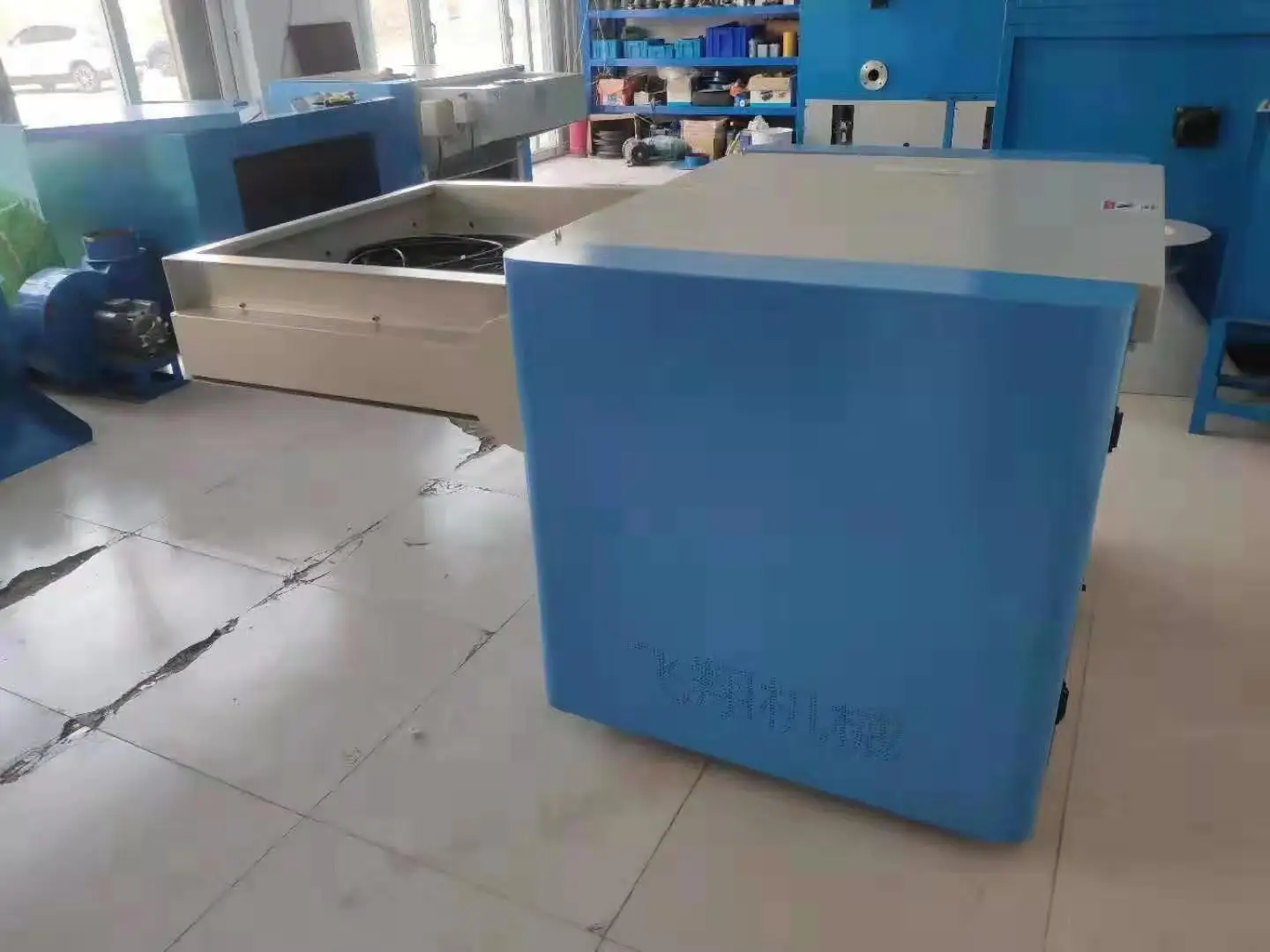 Машина для открывания необработанного