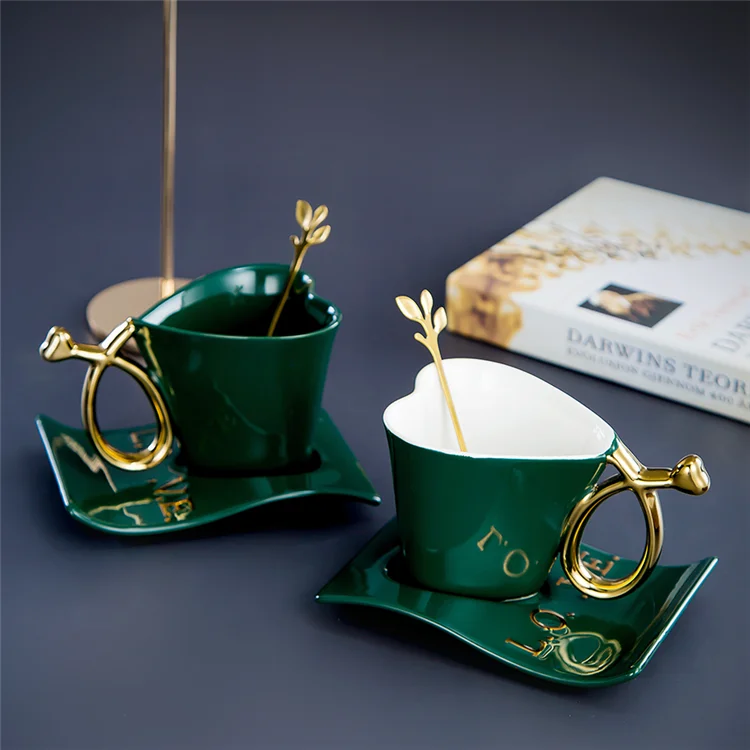 European style heart shape ceramic tea cups sets colorful custom cappuccino coffee cup with saucer