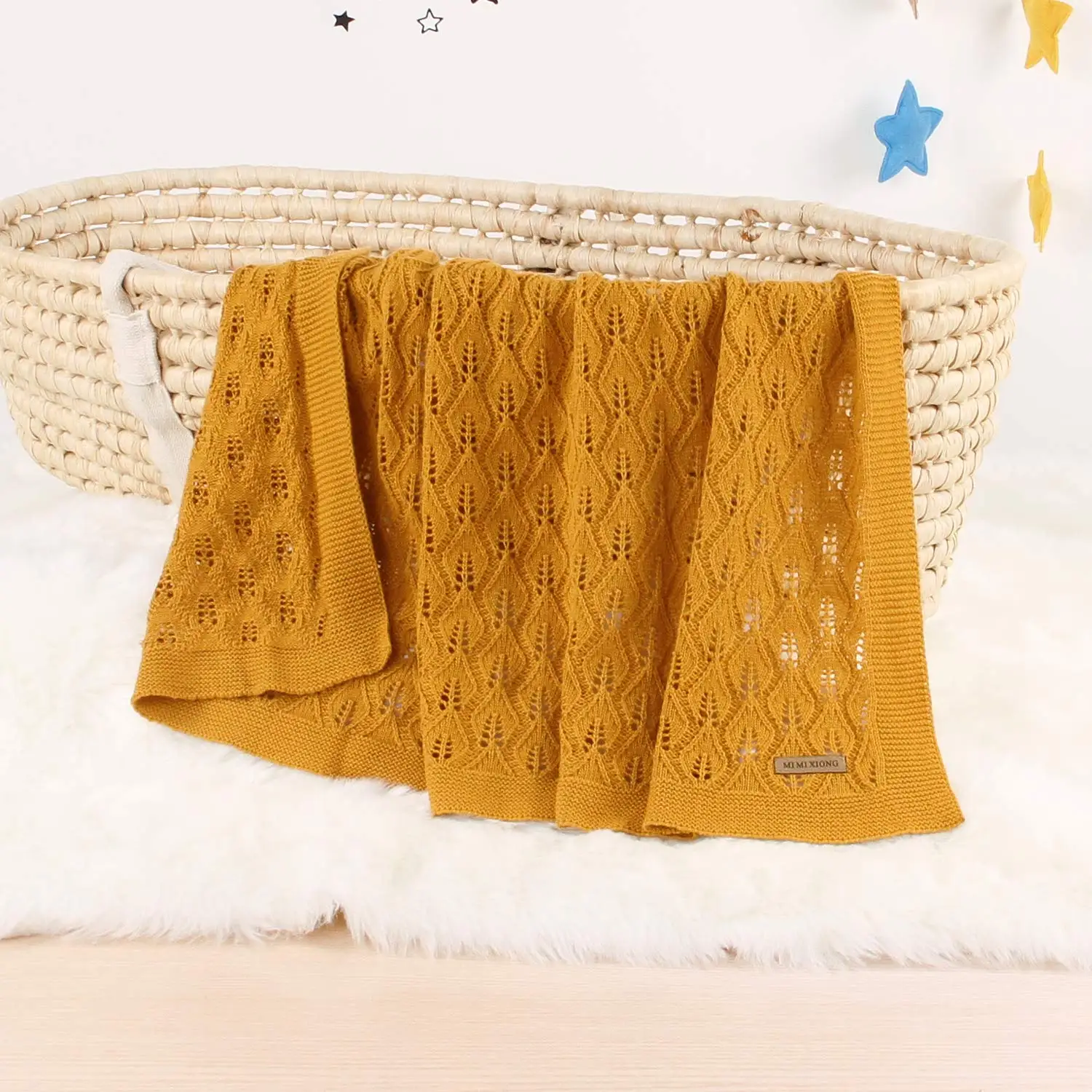 2022 hot Sell Thin Summer Blue Heart Embroidery Knit Cotton Soft Crochet Newborns Baby Blankets