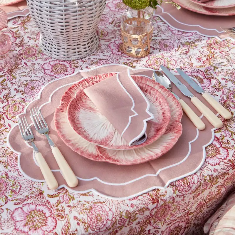 Wholesale New Design 45%  cotton 55% linen dusty rose cocktail napkins embroidered scallop edge