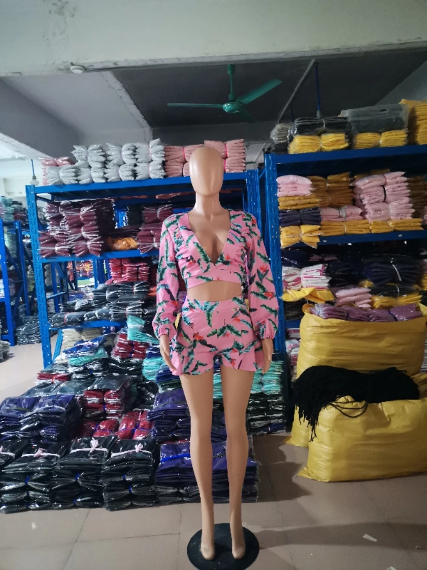  Autumn 2021 new print sexy low collar long sleeve blouse and shorts deep v two-piece for