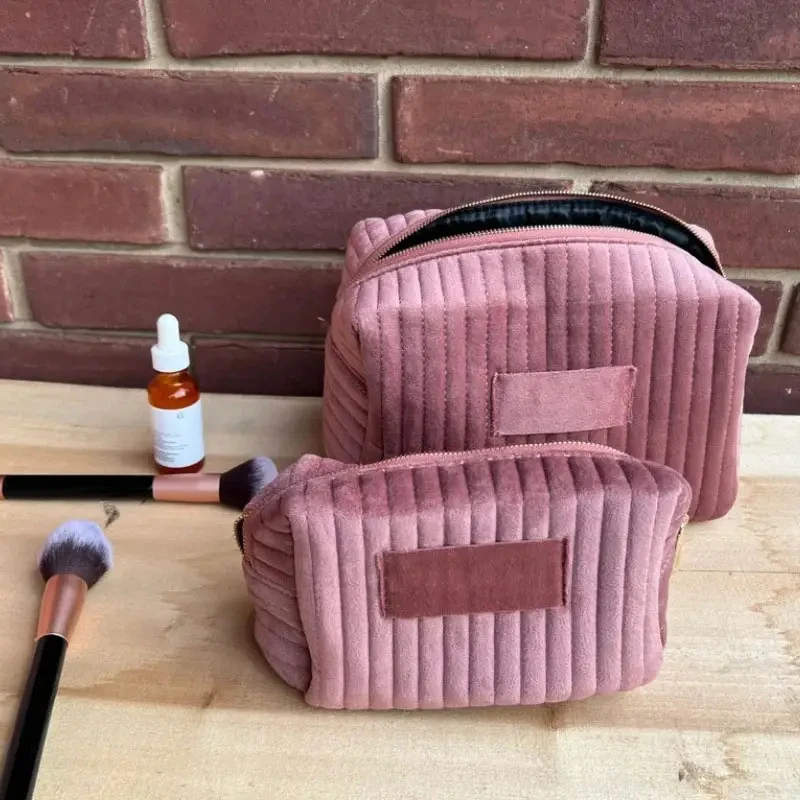 2024 spring Cosmetic Bag Organizer Beauty Case Velvet Quilting Make Up Bag Personalized Wedding Gift Travel Toiletry Bag